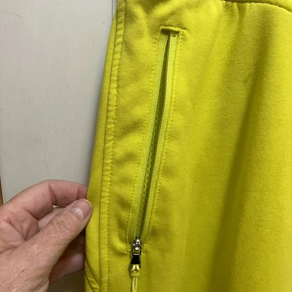 Old Navy Active Dynamic Fleece in Yellow - Picture 7 of 9